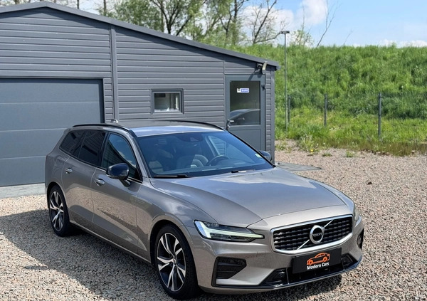 Volvo V60 cena 108900 przebieg: 177000, rok produkcji 2019 z Młynary małe 631